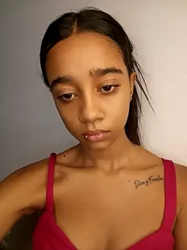 Zoe Sweett18 online show from April 2026 06:33:02 PM