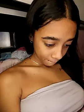 Zoe Sweett18 online show from March 2026 01:49:01 PM