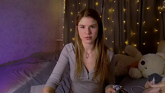Melissa smith  online show from March 2025 12:27:01 AM