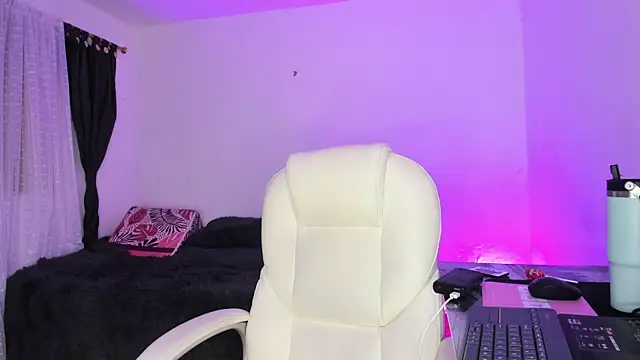 ashanty b5 online show from December 2025 01:05:02 AM