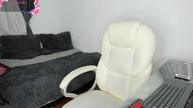 ashanty b5 online show from November 2025 02:27:01 AM