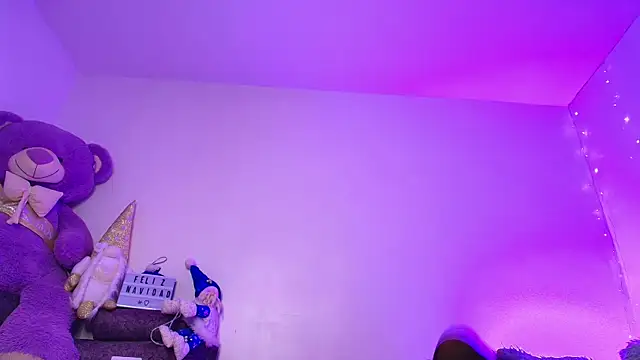 MiaFlamesxxx online show from December 2025 12:27:02 AM