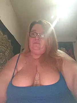 diosacurvy1984 online show from February 2026 10:40:02 PM