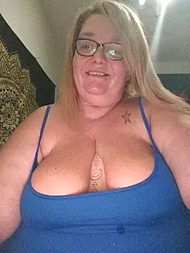 diosacurvy1984 online show from November 2025 11:15:01 PM