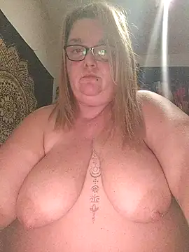 diosacurvy1984 online show from November 2025 11:05:01 PM