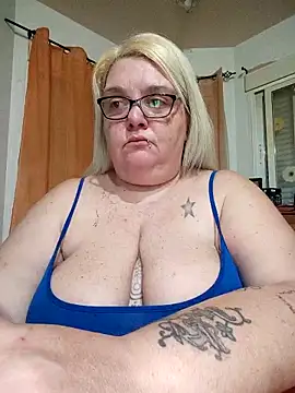 diosacurvy1984 online show from April 2026 07:43:02 AM