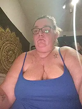 diosacurvy1984 online show from February 2026 10:40:02 PM