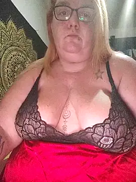 diosacurvy1984 online show from October 2025 08:54:01 PM
