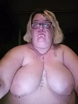 diosacurvy1984 online show from July 2026 11:11:01 PM