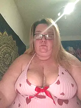 diosacurvy1984 online show from February 2026 11:37:01 PM