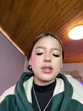 Sofia18 pinkk online show from March 2025 09:05:02 PM