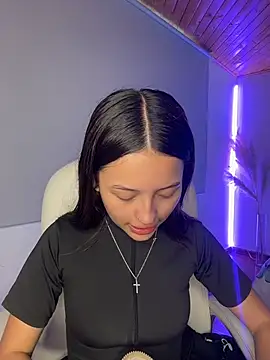 Snapshot of Sofia18_pinkk chatting on February 2026 09:45:01 PM Sofia18 pinkk online show from February 2026 09:45:01 PM