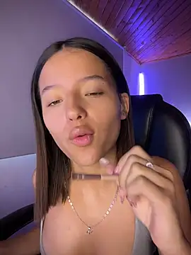 Sofia18 pinkk online show from May 2026 08:38:02 PM