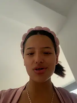 Sofia18 pinkk online show from May 2026 08:09:01 PM