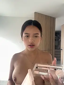 Sofia18 pinkk online show from October 2025 08:32:02 PM