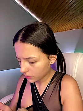 Sofia18 pinkk online show from December 2025 06:29:01 PM