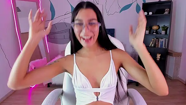 Dana Paula online show from December 2025 12:17:02 PM