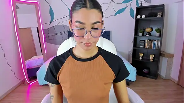 Dana Paula online show from December 2025 11:43:02 AM