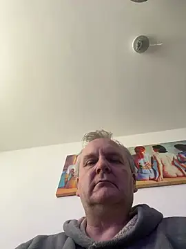 Paolo7619 online show from April 2026 10:44:01 AM