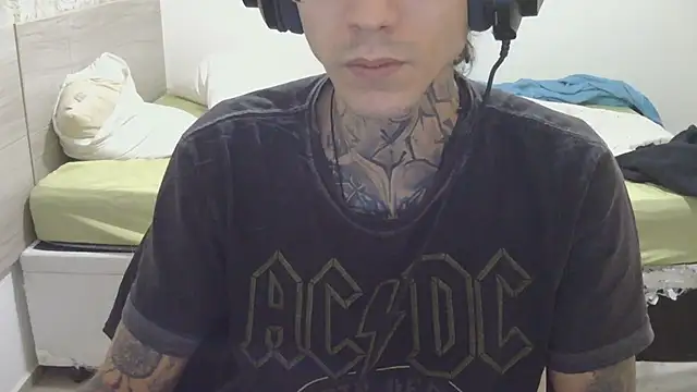 Snapshot of smokingink chatting on May 2026 08:39:01 PM smokingink online show from May 2026 08:39:01 PM