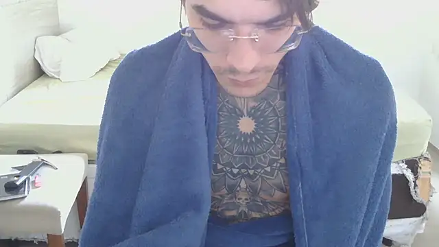 Snapshot of smokingink chatting on May 2026 12:22:02 PM smokingink online show from May 2026 12:22:02 PM