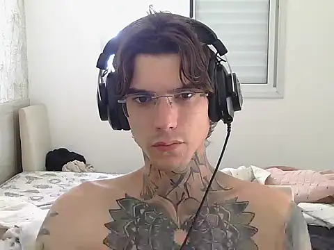 Snapshot of smokingink chatting on April 2026 07:04:02 PM smokingink online show from April 2026 07:04:02 PM