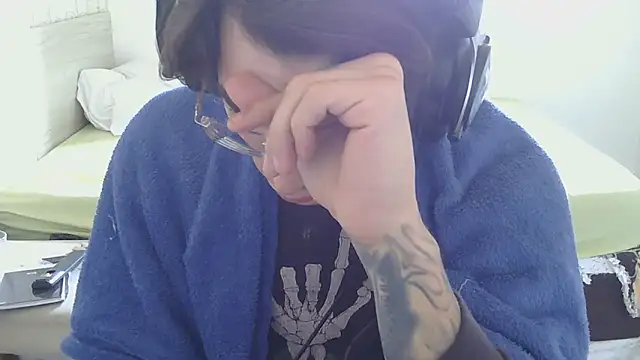 Snapshot of smokingink chatting on June 2026 01:44:02 PM smokingink online show from June 2026 01:44:02 PM