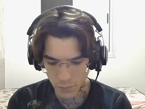 Snapshot of smokingink chatting on May 2026 11:10:02 PM smokingink online show from May 2026 11:10:02 PM