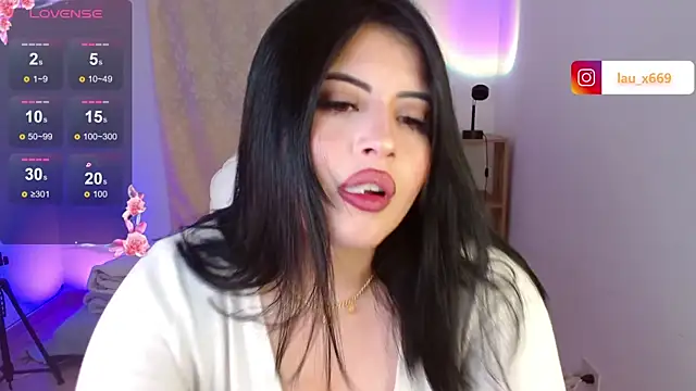 Snapshot of isabella1616 chatting on October 2025 04:02:02 AM isabella1616 online show from October 2025 04:02:02 AM