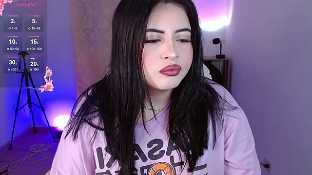 isabella1616 online show from June 2026 03:56:02 AM