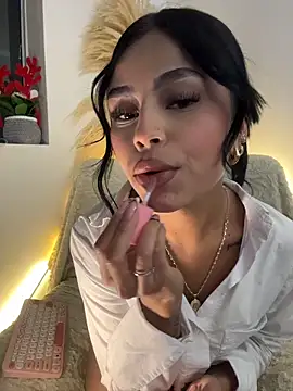 Michell sr online show from December 2025 04:38:02 AM