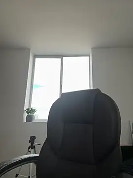 Michell sr online show from October 2025 08:22:02 PM