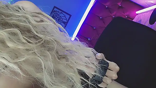 Arlet Zenere online show from January 2025 01:55:02 PM