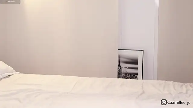 caamillee  online show from April 2026 10:35:02 PM