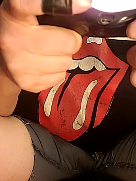 Snapshot of almighty_d chatting on February 2025 05:07:02 AM almighty d online show from February 2025 05:07:02 AM