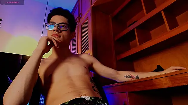 wolfandsky online show from November 2025 01:15:01 PM