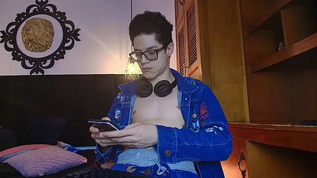 wolfandsky online show from March 2026 11:32:01 AM