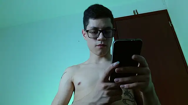 Snapshot of wolfandsky chatting on February 2026 11:42:02 AM wolfandsky online show from February 2026 11:42:02 AM