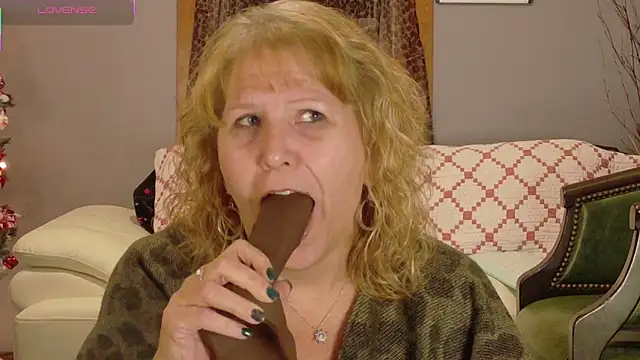 Snapshot of Badgirlpr2 chatting on January 2026 05:11:01 AM Badgirlpr2 online show from January 2026 05:11:01 AM