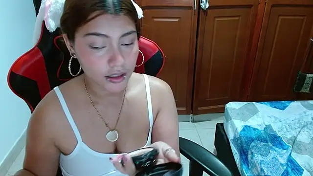 Snapshot of Eyfy_bbs chatting on October 2025 08:53:02 PM Eyfy bbs online show from October 2025 08:53:02 PM