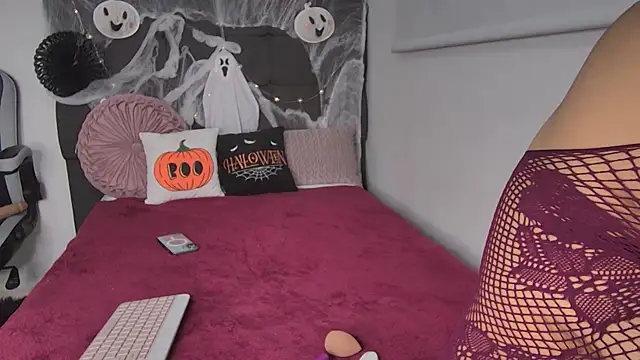 AmandaBrooks 18 online show from October 2025 12:46:02 AM
