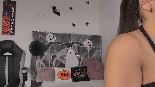 AmandaBrooks 18 online show from October 2025 01:07:02 AM