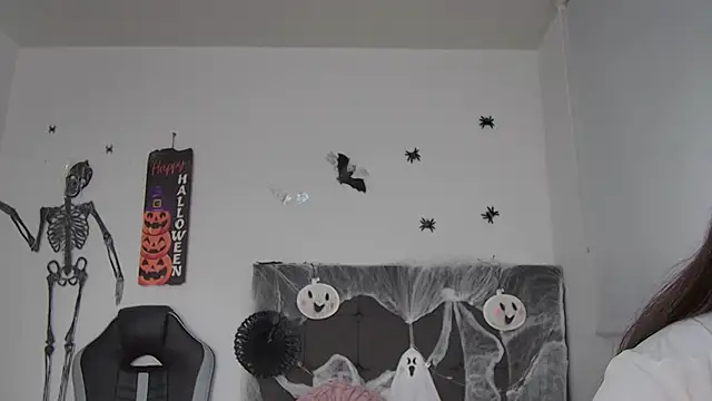 AmandaBrooks 18 online show from October 2025 01:05:02 AM