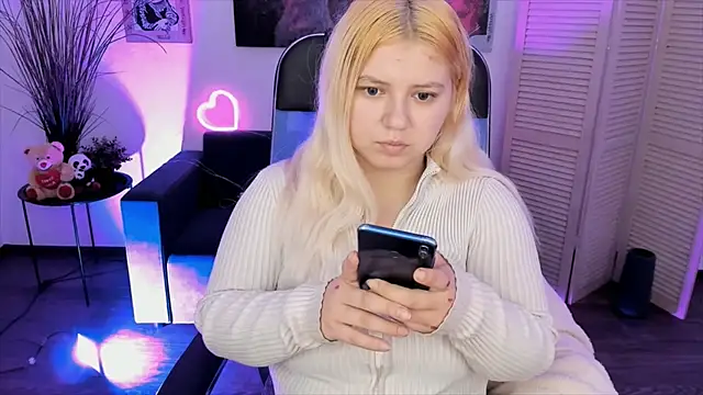 DiaAngell online show from November 2025 09:46:01 PM