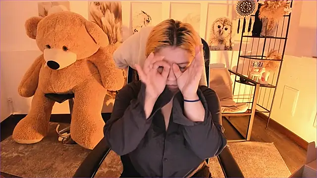 DiaAngell online show from January 2026 07:29:01 PM