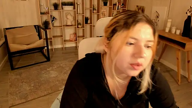DiaAngell online show from September 2025 02:15:01 AM