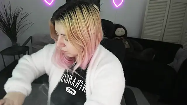 DiaAngell online show from February 2026 07:26:01 PM