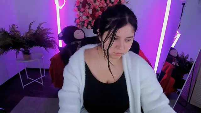 DiaAngell online show from June 2026 05:03:02 PM