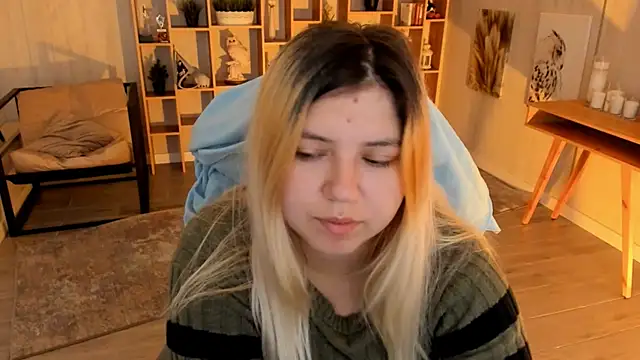 DiaAngell online show from October 2025 12:11:01 AM