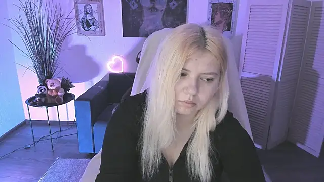 DiaAngell online show from November 2025 08:42:02 PM